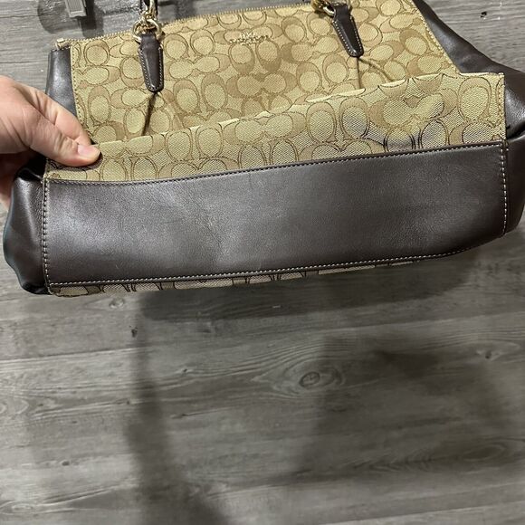 Coach Signature Leather Handbag Shoulder  Bag Purse - Picture 2 of 10